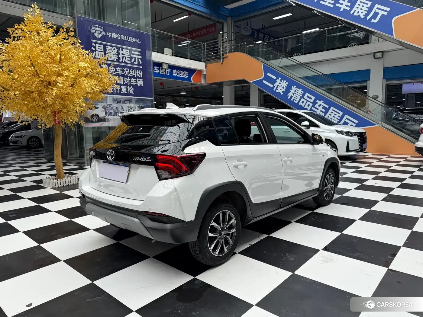 Toyota Yaris L id 4545781 из Китая 8