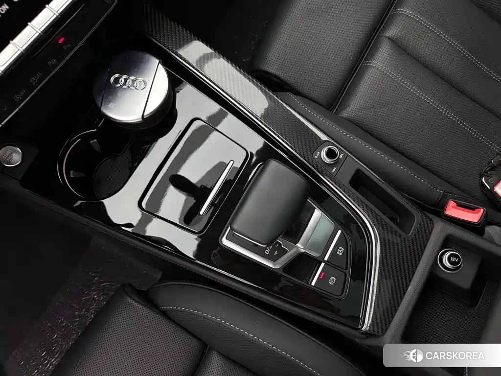 Audi A4L id 4600645 из Китая 8