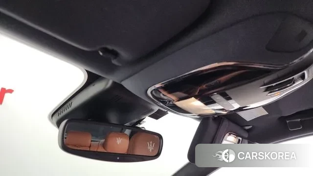 Maserati Quattroporte id 3530244 из Кореи 8