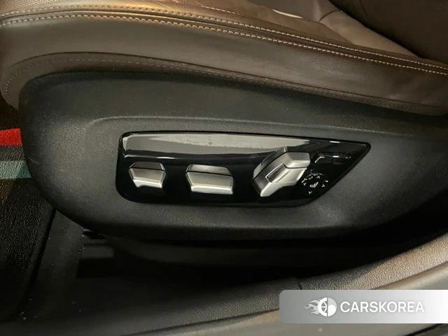 BMW 5 Series (G30) id 3878847 из Кореи 8