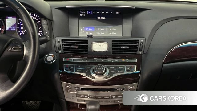 Infiniti Q70 id 4384657 из Кореи 8