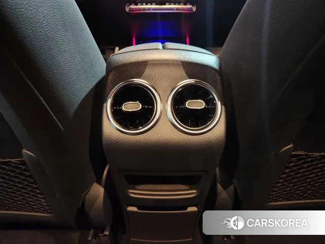 Mercedes-Benz GLA - Class H247 id 3620141 из Кореи 8