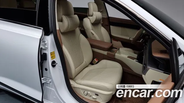 Hyundai Grandeur Hybrid (GN7) id 2668578 из Кореи 8