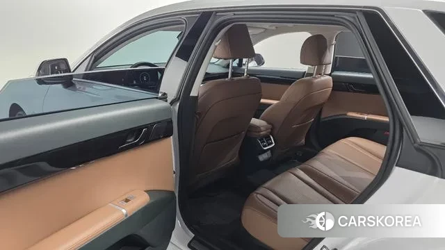 Hyundai Grandeur (GN7) id 3305440 из Кореи 8