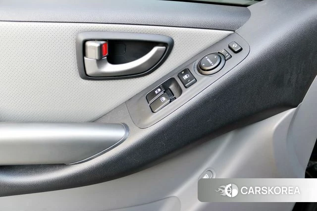 Hyundai The New Grand Starex id 4637375 из Кореи 8