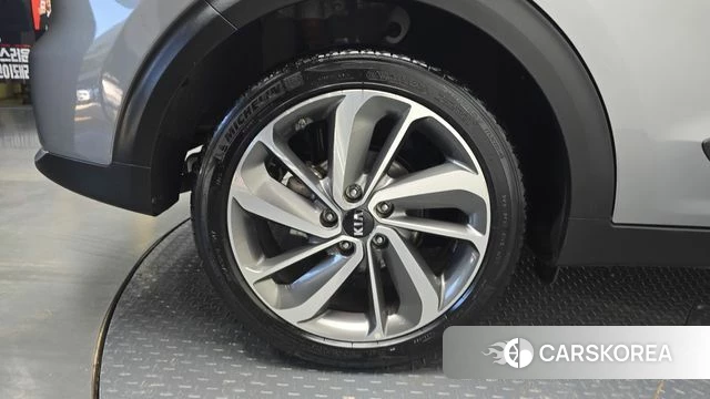 Kia Niro id 4417210 из Кореи 8