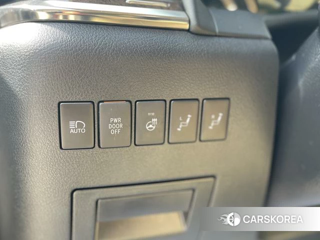 Toyota Elfa id 4291379 из Китая 8