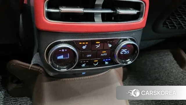 Genesis GV70 id 3002425 из Кореи 8