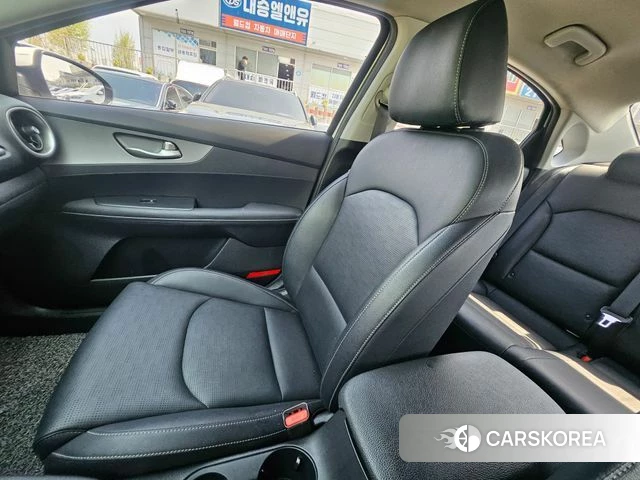 Kia Come New K3 id 3942584 из Кореи 8