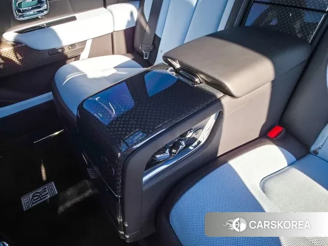 Rolls-Royce Cullinan id 3621860 из Кореи 8