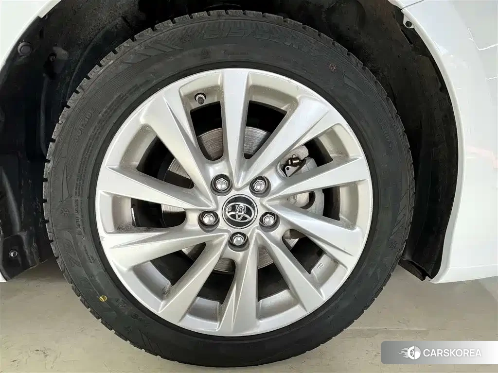 Toyota Camry id 4548208 из Китая 8