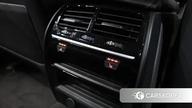 BMW 5 Series (G30) id 3736813 из Кореи 8