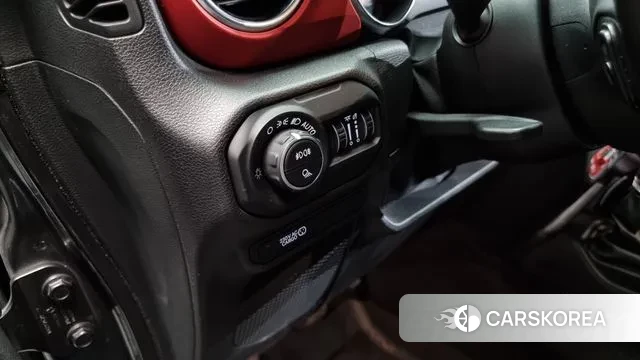 Jeep Gladiator (JT) id 3577715 из Кореи 8