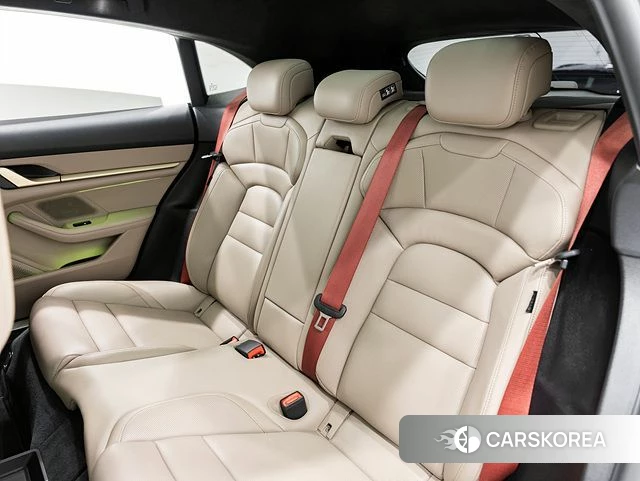 Porsche Taycan id 4360515 из Кореи 8