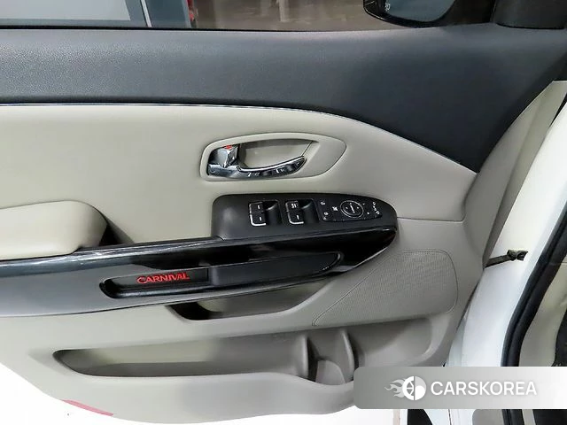 Kia The New Carnival id 4245933 из Кореи 8