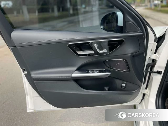 Mercedes-Benz Class C id 4290026 из Китая 8