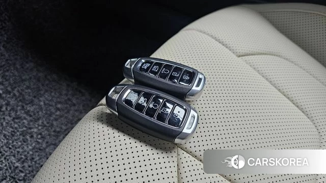 Hyundai Avante (CN7) id 3891946 из Кореи 8