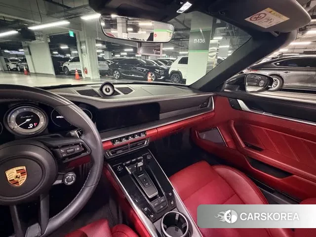 Porsche 911(992) id 3347945 из Кореи 8