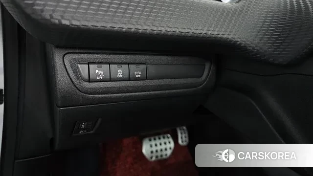 Peugeot 208 id 3718755 из Кореи 8