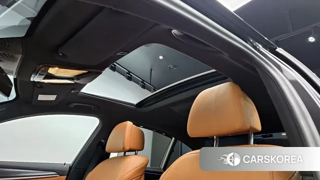 BMW 5 Series (G30) id 3442537 из Кореи 8