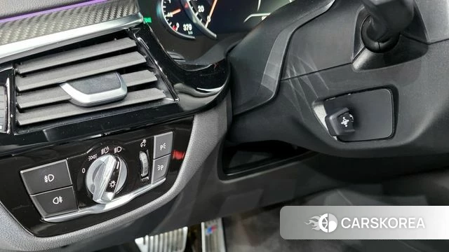 BMW 5 Series (G30) id 3943088 из Кореи 8