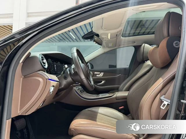 Mercedes-Benz E-class id 4297452 из Китая 8