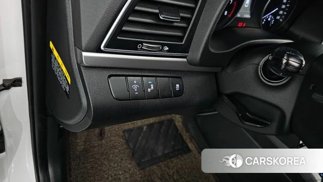 Hyundai Avante AD id 3796157 из Кореи 8