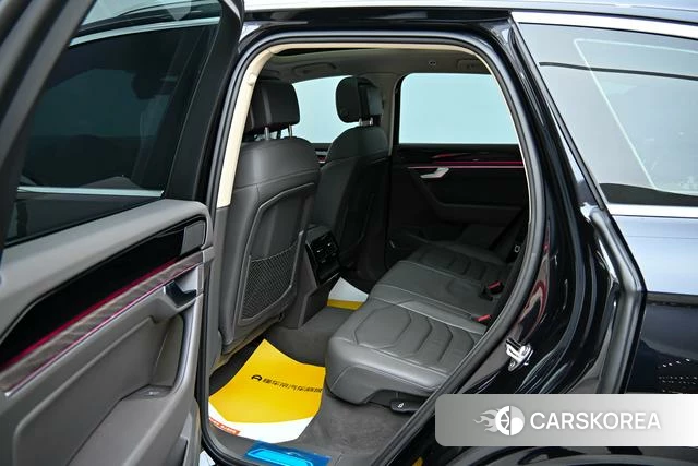 Volkswagen Touareg id 4275472 из Китая 8