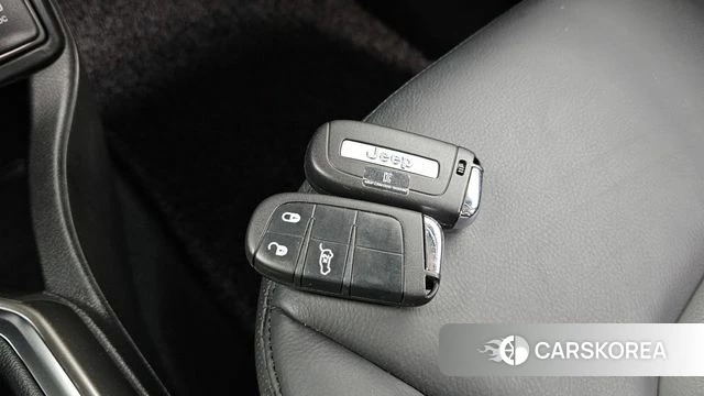 Jeep Renegade id 4429291 из Кореи 8