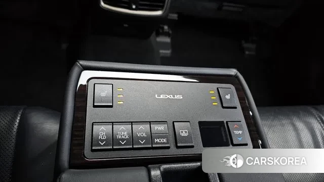 Lexus New ES300h id 3779145 из Кореи 8