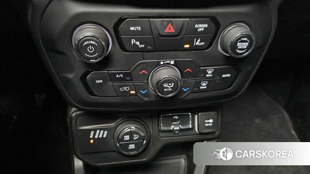 Jeep Renegade id 4536450 из Кореи 8