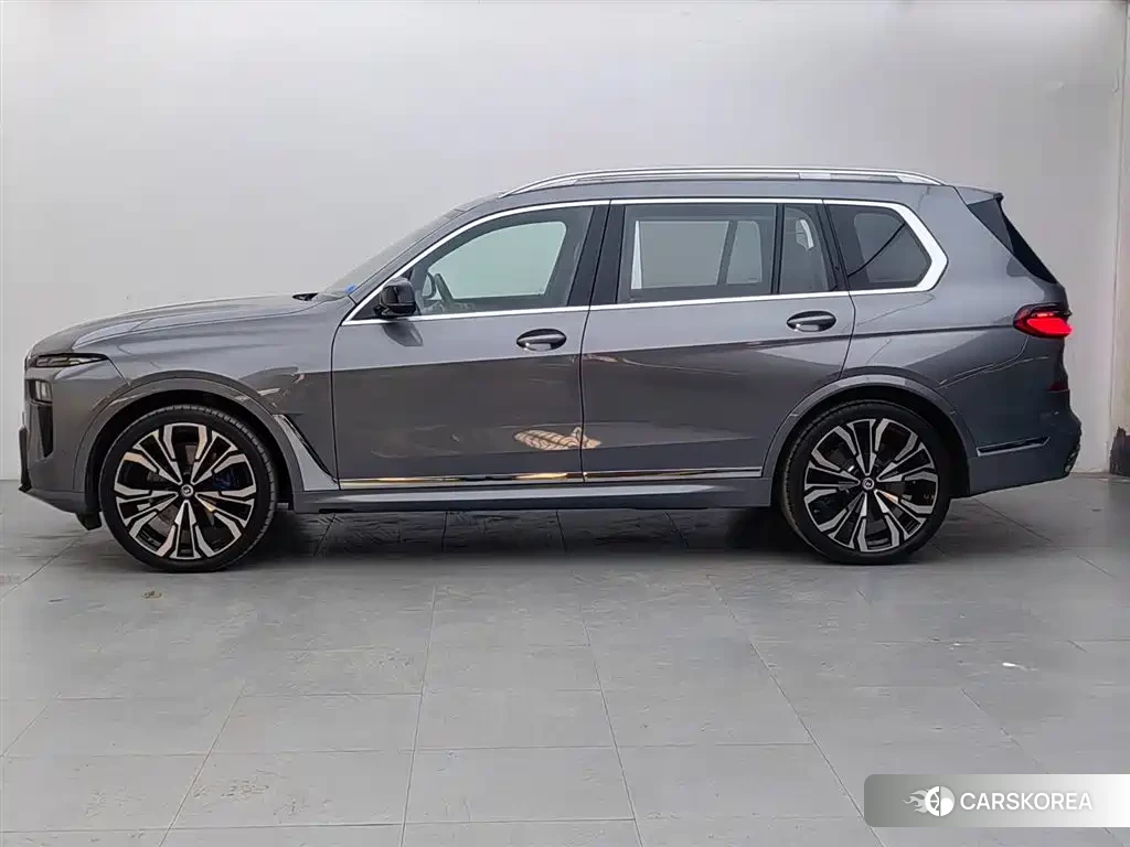 BMW X7 M60i id 4548235 из Китая 8