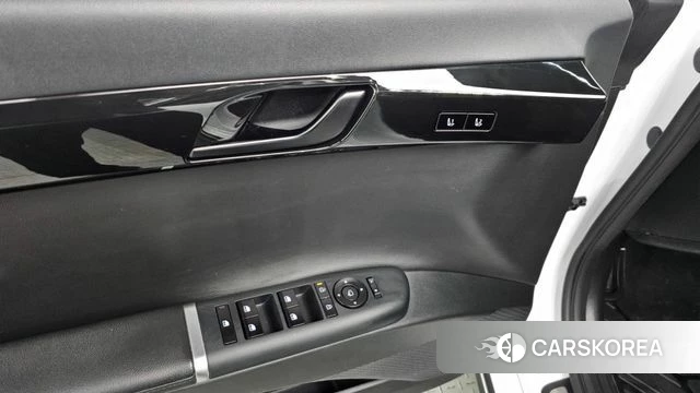 Hyundai Grandeur (GN7) id 3817991 из Кореи 8