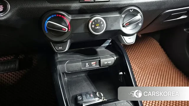 Kia Stonic id 3380520 из Кореи 8