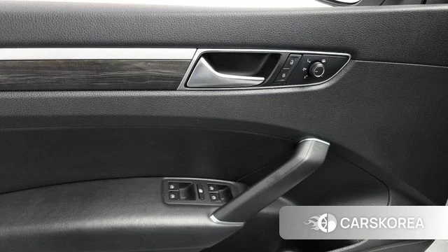 Volkswagen The New Passat id 3845464 из Кореи 8