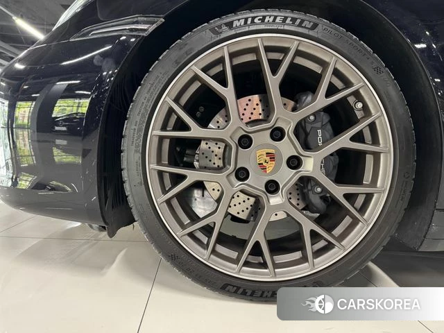 Porsche 911(992) id 4650370 из Кореи 8