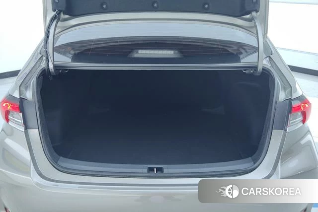 Toyota Corolla id 4221229 из Китая 8