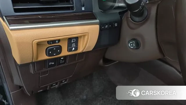 Lexus New ES300h id 3578789 из Кореи 8