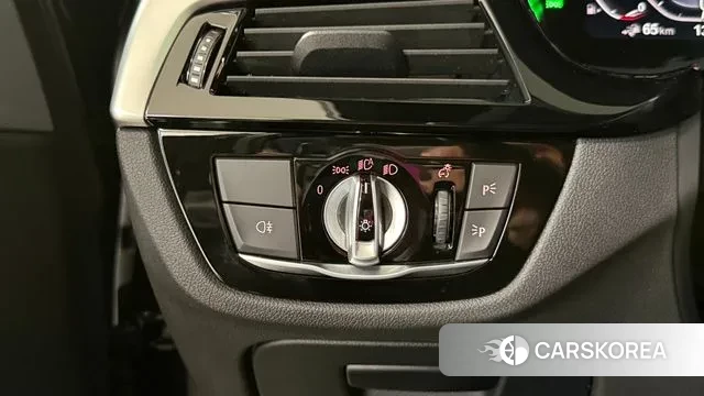 BMW 5 Series (G30) id 3566927 из Кореи 8