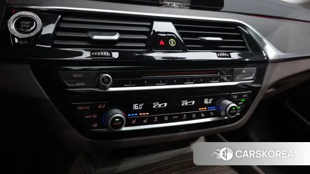 BMW 5 Series (G30) id 3009248 из Кореи 8