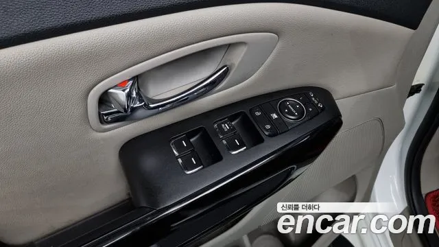 Kia The New Carnival id 2505186 из Кореи 8