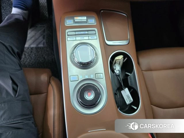 Genesis GV70 id 4772500 из Кореи 8
