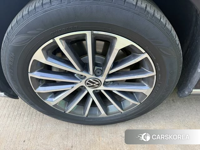 Volkswagen Magotan id 4264654 из Китая 8