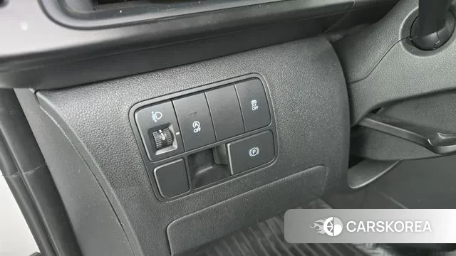 Hyundai Staria id 3758656 из Кореи 8