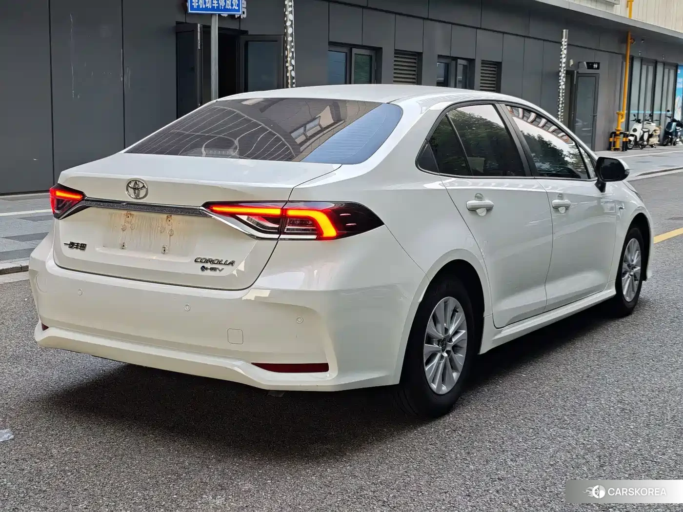 Toyota Corolla id 4649387 из Китая 8