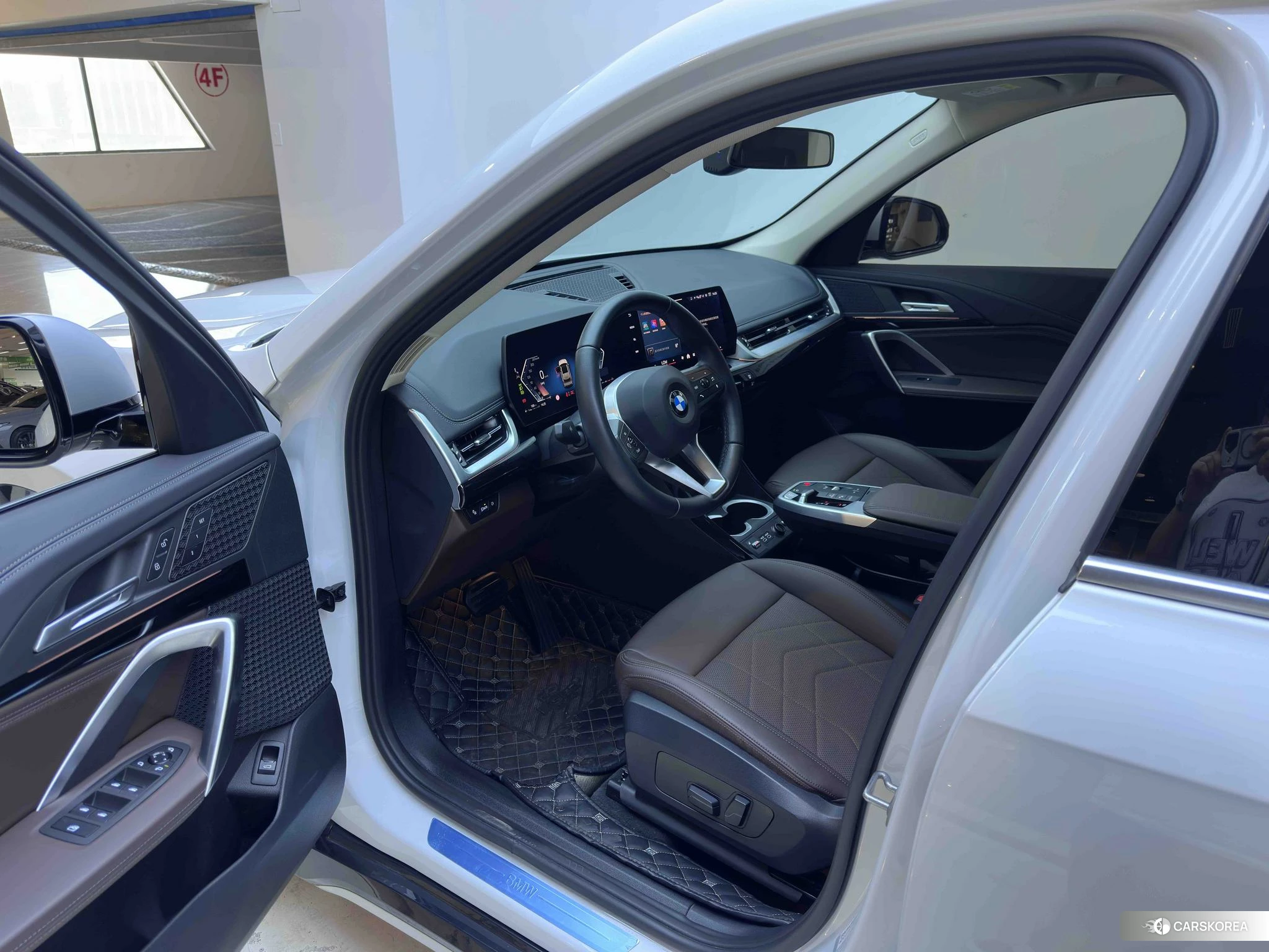 BMW X1 id 4467588 из Китая 8