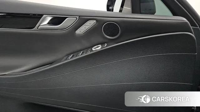 Genesis G80 (RG3) id 3133850 из Кореи 8