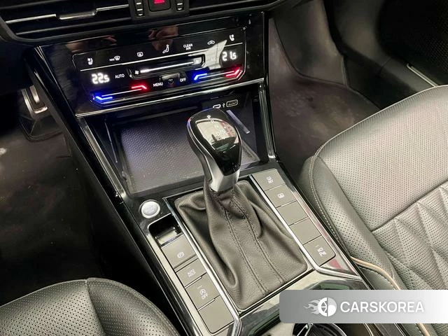 Volkswagen Passat id 4253872 из Китая 8