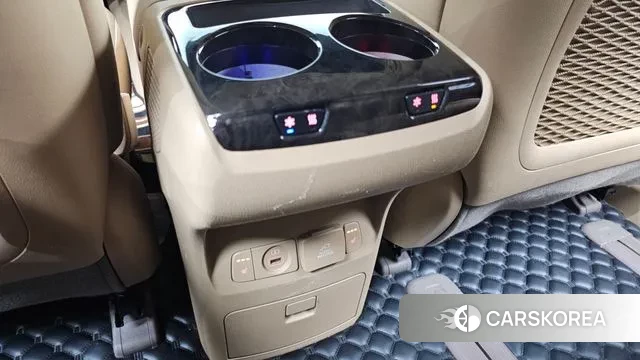 Kia The New Carnival id 3703624 из Кореи 8