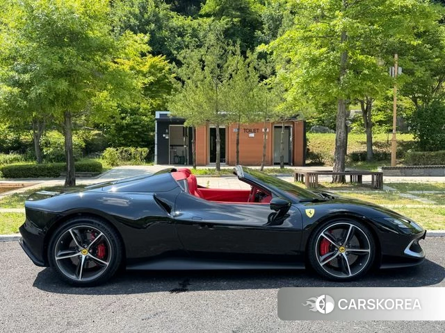 Ferrari 296 GTS id 4516387 из Кореи 8